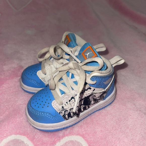 Jordan 1 Mid
Sneaker School Game Winner - Picture 2 of 8